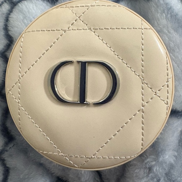 Dior Forever Couture Luminizer Highlighter - 04 Golden Glow - Picture 3 of 6